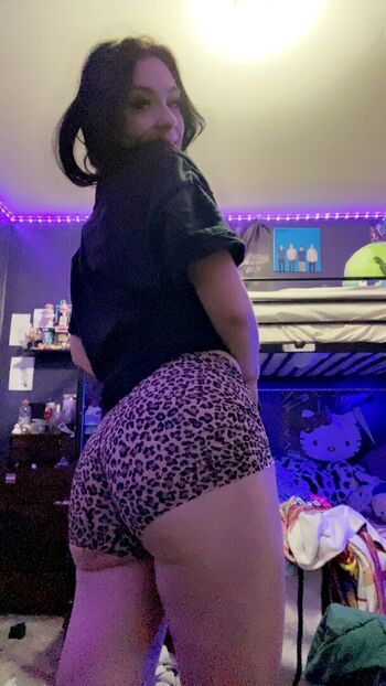 Theyluv katie leaked private photo uncensored HD quality