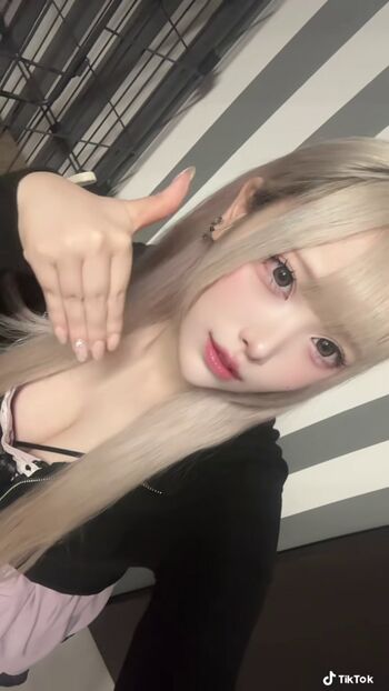 Uxvqc leaked private photo uncensored HD quality