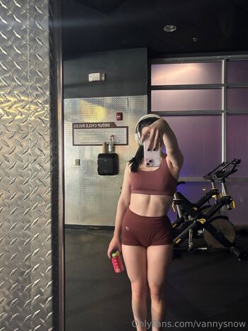 Vannysnow page leaked private photo uncensored HD quality