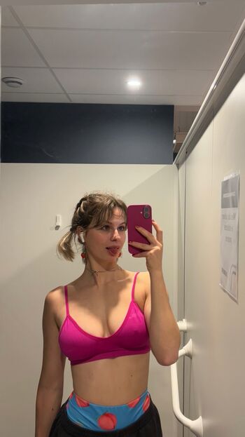 Varvarik star page leaked private photo uncensored HD quality