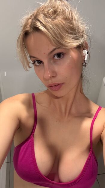 Varvarik star page leaked private photo uncensored HD quality