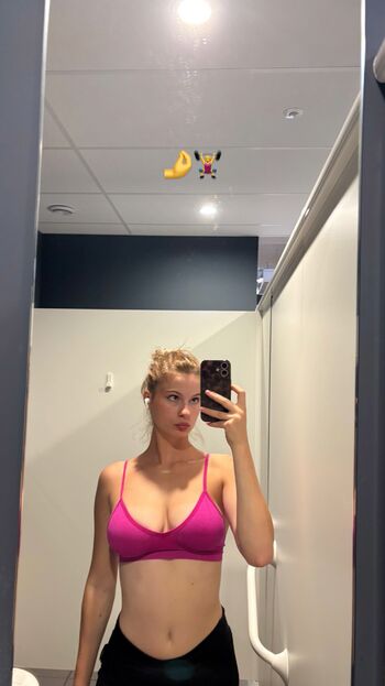 Varvarik star page leaked private photo uncensored HD quality