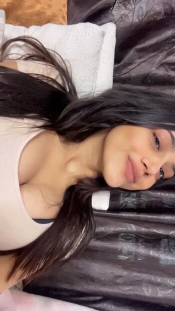 Vedashri s leaked private photo uncensored HD quality