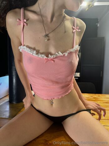Venere battisti  page leaked private photo uncensored HD quality