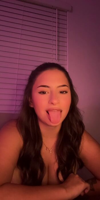 Viciouslyliving leaked private photo uncensored HD quality