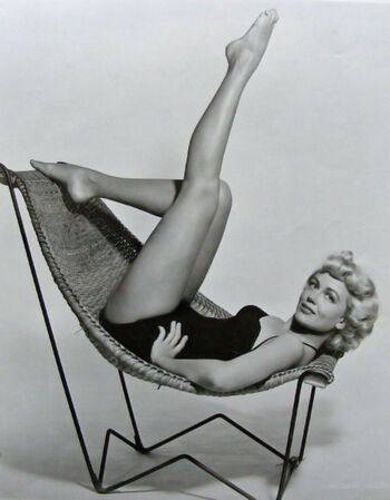 Vintage sexy celebs page leaked private photo uncensored HD quality