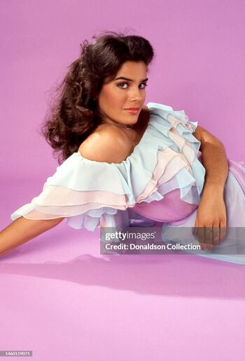 Vintage sexy celebs page leaked private photo uncensored HD quality