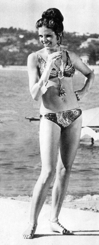 Vintage sexy celebs page leaked private photo uncensored HD quality