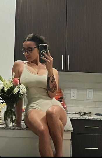 Woahh emily leaked private photo uncensored HD quality