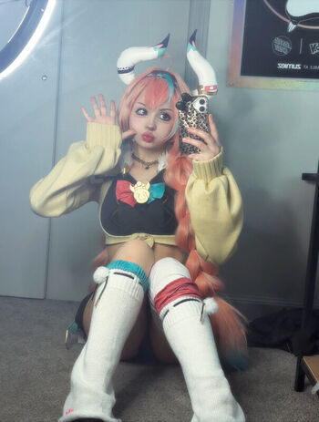 Xenluvsmiku leaked private photo uncensored HD quality