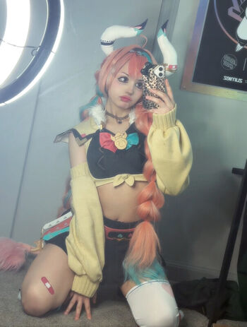 Xenluvsmiku leaked private photo uncensored HD quality