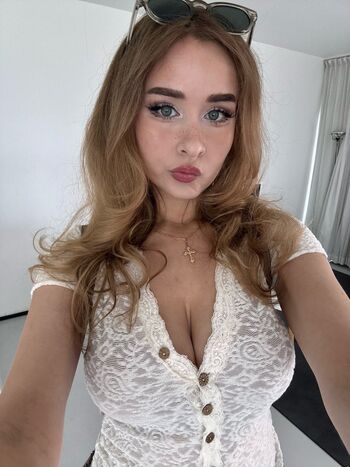 Yaboielina leaked private photo uncensored HD quality