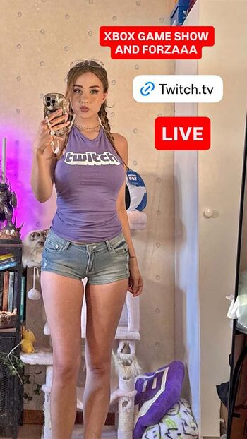 Yaboielina leaked private photo uncensored HD quality