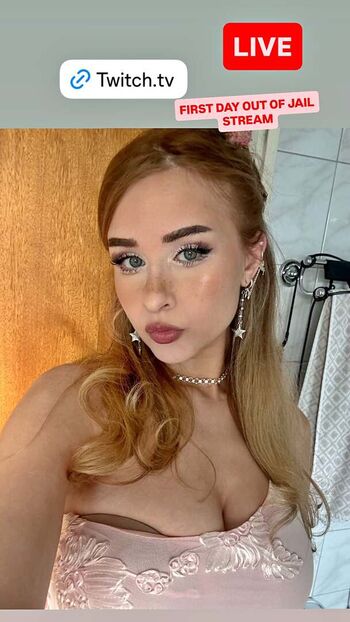Yaboielina leaked private photo uncensored HD quality