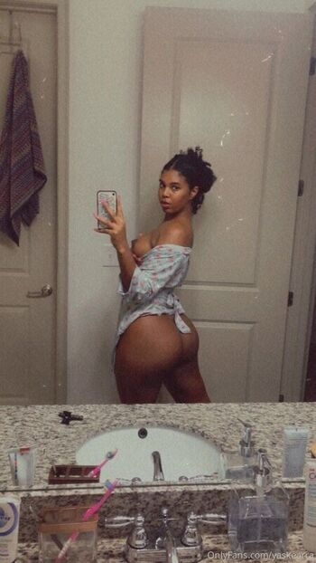 Yasmeen kearra page leaked private photo uncensored HD quality
