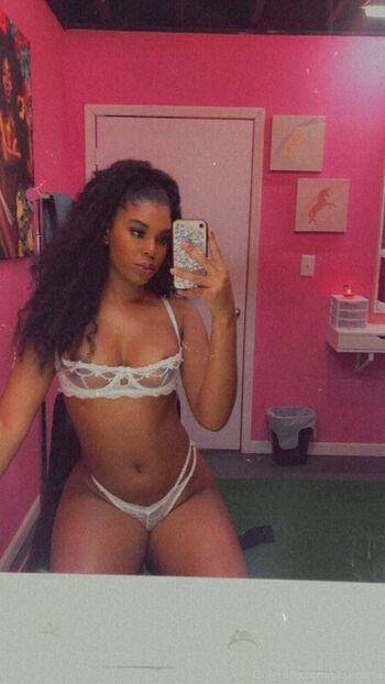 Yasmeen kearra page leaked private photo uncensored HD quality