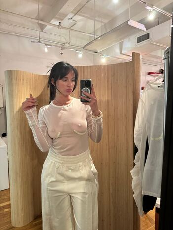 Yesjulz  page leaked private photo uncensored HD quality