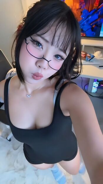 Yinahomefi  page leaked private photo uncensored HD quality
