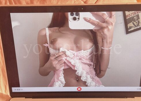 Yourgrljulie leaked private photo uncensored HD quality