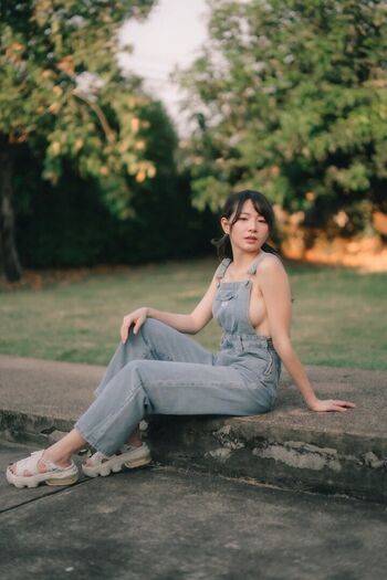 Yunjing saehun page leaked private photo uncensored HD quality