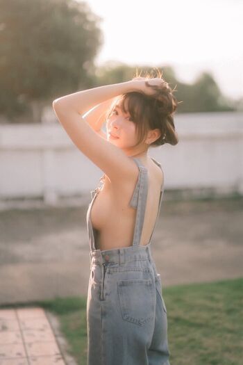 Yunjing saehun page leaked private photo uncensored HD quality