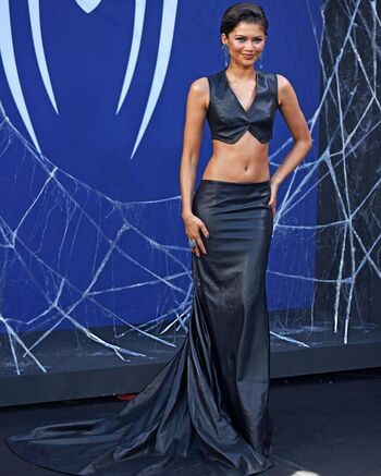 Zendaya page leaked private photo uncensored HD quality