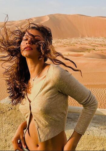 Zendaya page leaked private photo uncensored HD quality