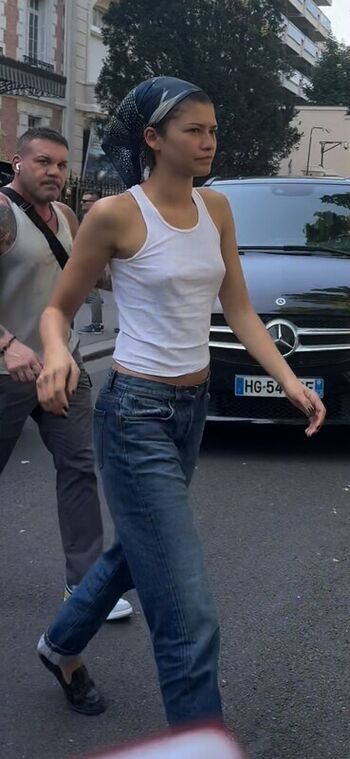 Zendaya page leaked private photo uncensored HD quality