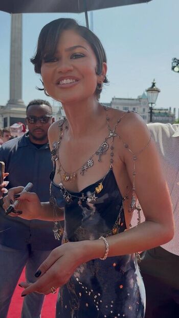 Zendaya page leaked private photo uncensored HD quality