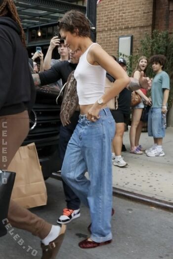 Zendaya page leaked private photo uncensored HD quality