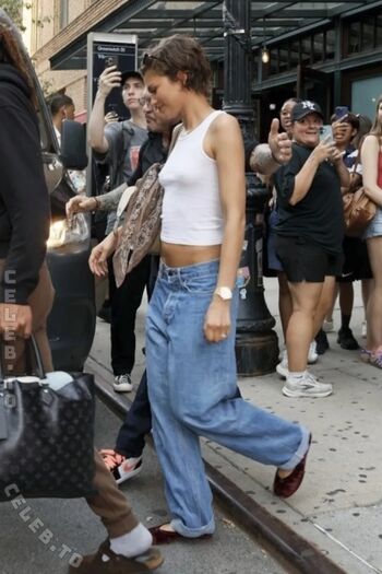 Zendaya page leaked private photo uncensored HD quality