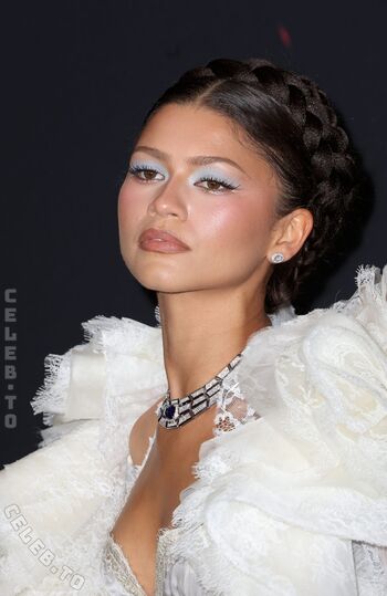 Zendaya page leaked private photo uncensored HD quality