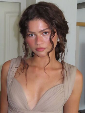 Zendaya page leaked private photo uncensored HD quality