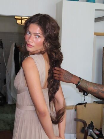 Zendaya page leaked private photo uncensored HD quality