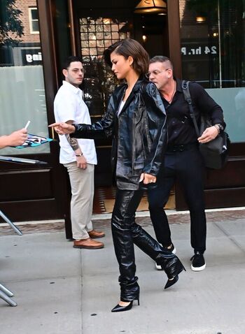 Zendaya page leaked private photo uncensored HD quality
