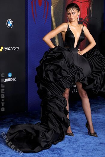 Zendaya page leaked private photo uncensored HD quality