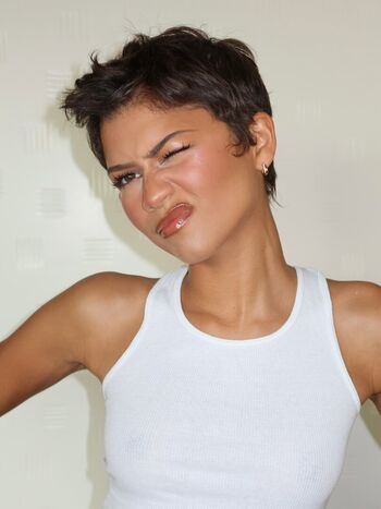 Zendaya page leaked private photo uncensored HD quality