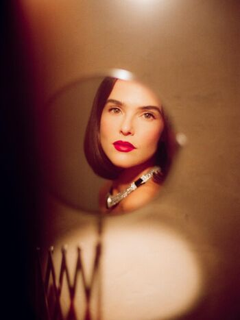Zoey deutch page leaked private photo uncensored HD quality