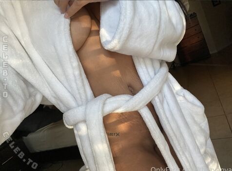Zyanya leaked private photo uncensored HD quality